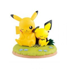 Pokémon - Figurine 10 cm - Pikachu et Pichu relax time diorama