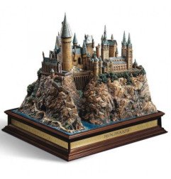 HARRY POTTER - REPLIQUE 34X35X32 CM - CHATEAU DE POUDLARD