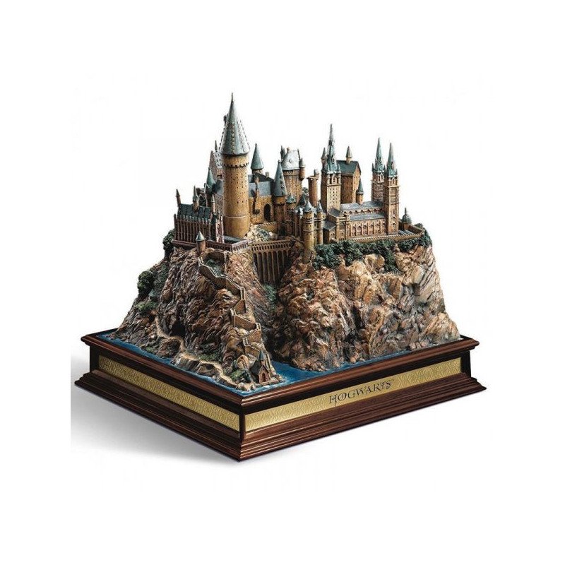 HARRY POTTER - REPLIQUE 34X35X32 CM - CHATEAU DE POUDLARD